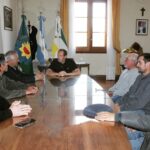 El Intendente con productores rurales