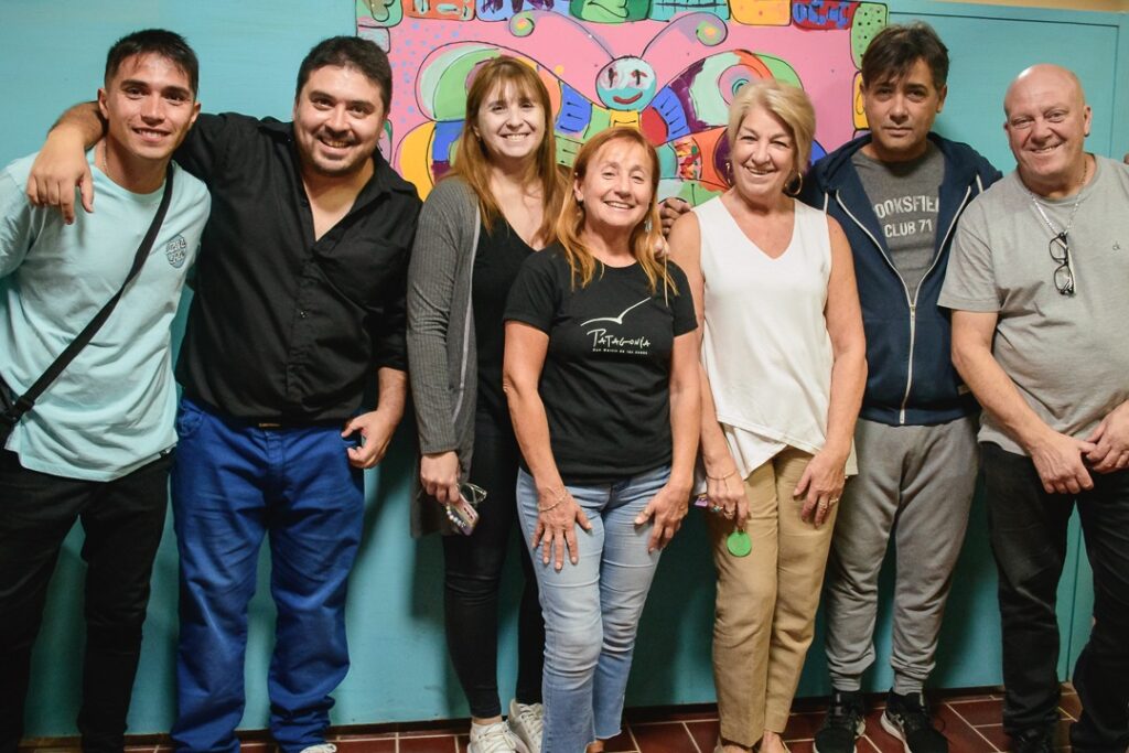 LOS TOPITOS Y CORO (3)
