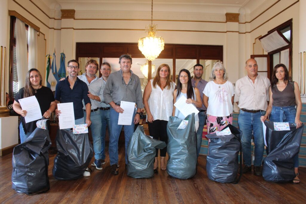 MATERIAL EDUCATIVO (3)